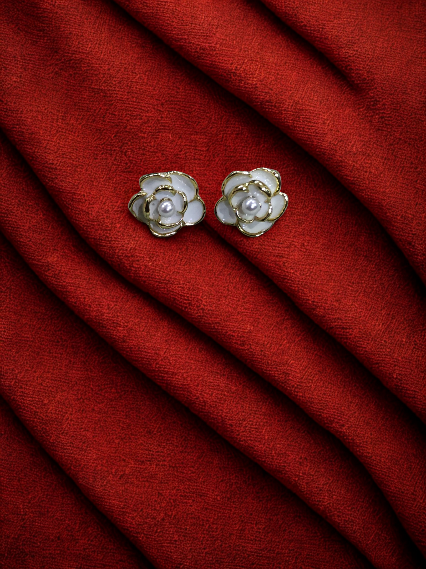 White Enamel Flower Stud Earrings with Pearl Centeri